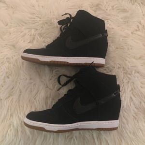 💕 NIKE WEDGE SNEAKERS 💕